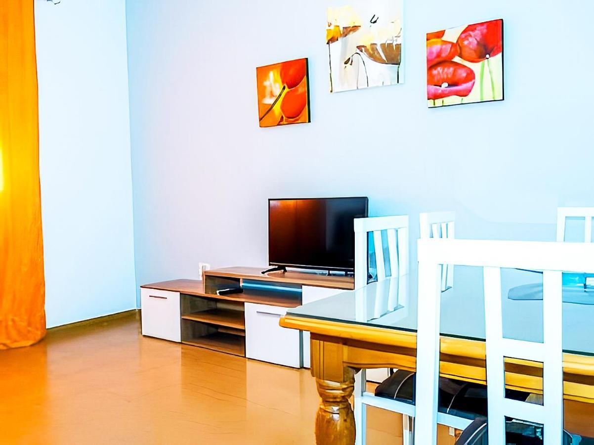 Apartamentos Garaje & Aire & Wifi & Solo Familias Y Parejas Conil De La Frontera Dış mekan fotoğraf