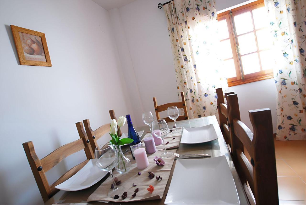 Apartamentos Garaje & Aire & Wifi & Solo Familias Y Parejas Conil De La Frontera Dış mekan fotoğraf