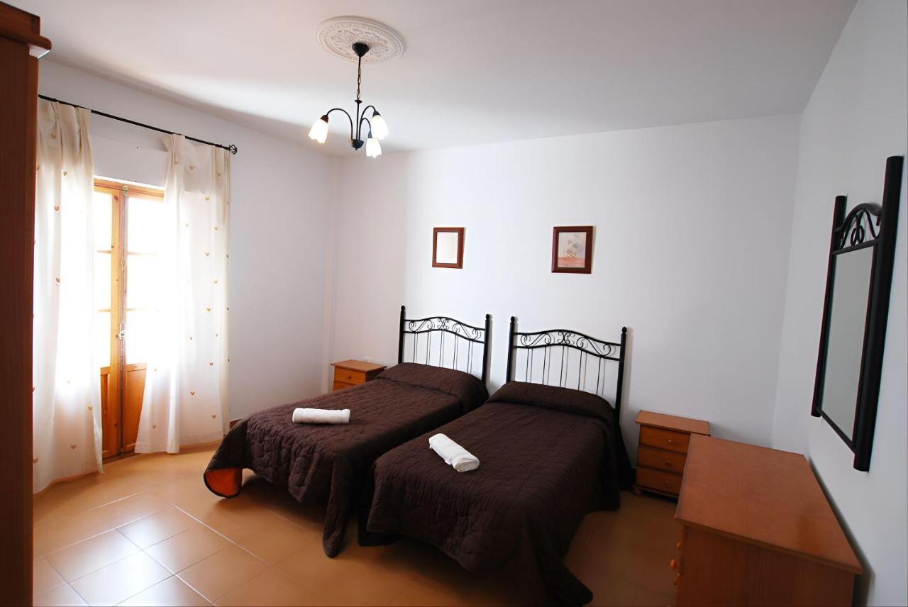 Apartamentos Garaje & Aire & Wifi & Solo Familias Y Parejas Conil De La Frontera Dış mekan fotoğraf