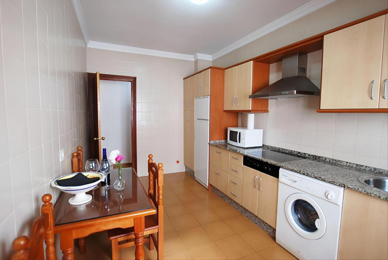 Apartamentos Garaje & Aire & Wifi & Solo Familias Y Parejas Conil De La Frontera Dış mekan fotoğraf