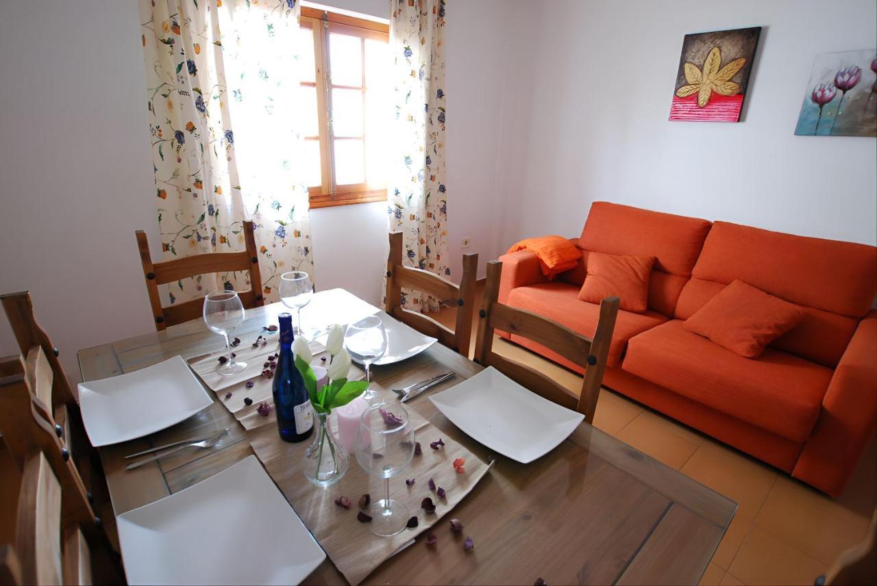 Apartamentos Garaje & Aire & Wifi & Solo Familias Y Parejas Conil De La Frontera Dış mekan fotoğraf