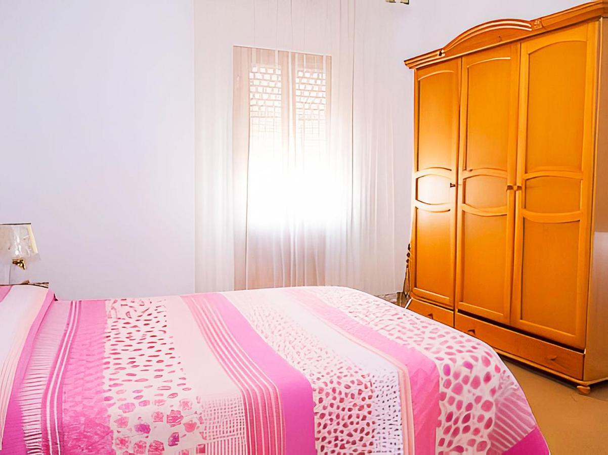 Apartamentos Garaje & Aire & Wifi & Solo Familias Y Parejas Conil De La Frontera Dış mekan fotoğraf